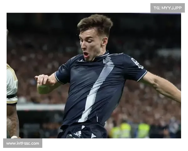 赫罗纳残阵客战皇家社会，铁桶阵应对控球渗透战术。